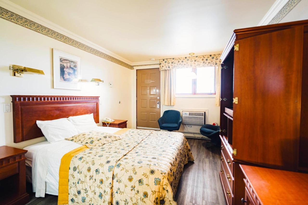 Auberge Harris Saint-Jean-sur-Richelieu Eksteriør billede