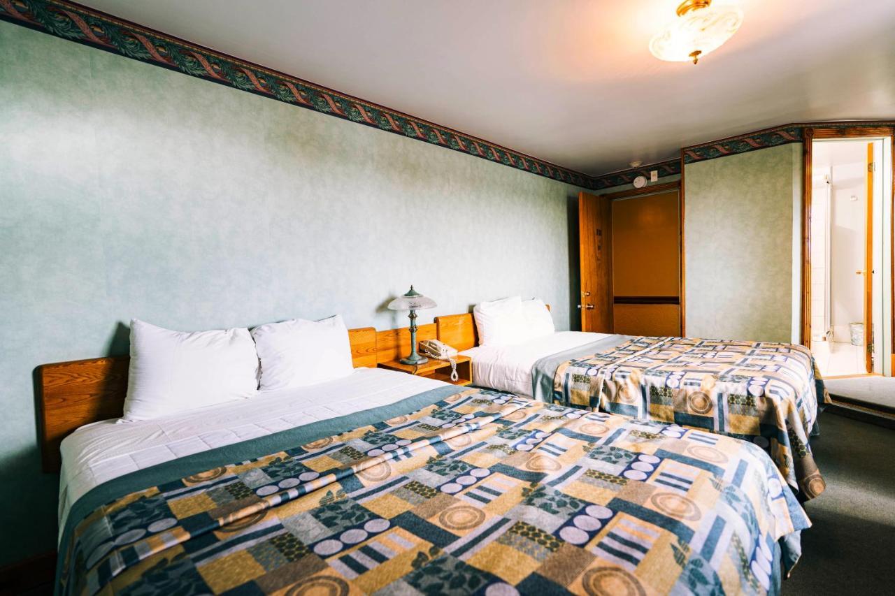 Auberge Harris Saint-Jean-sur-Richelieu Eksteriør billede