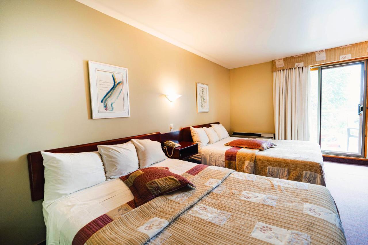 Auberge Harris Saint-Jean-sur-Richelieu Eksteriør billede