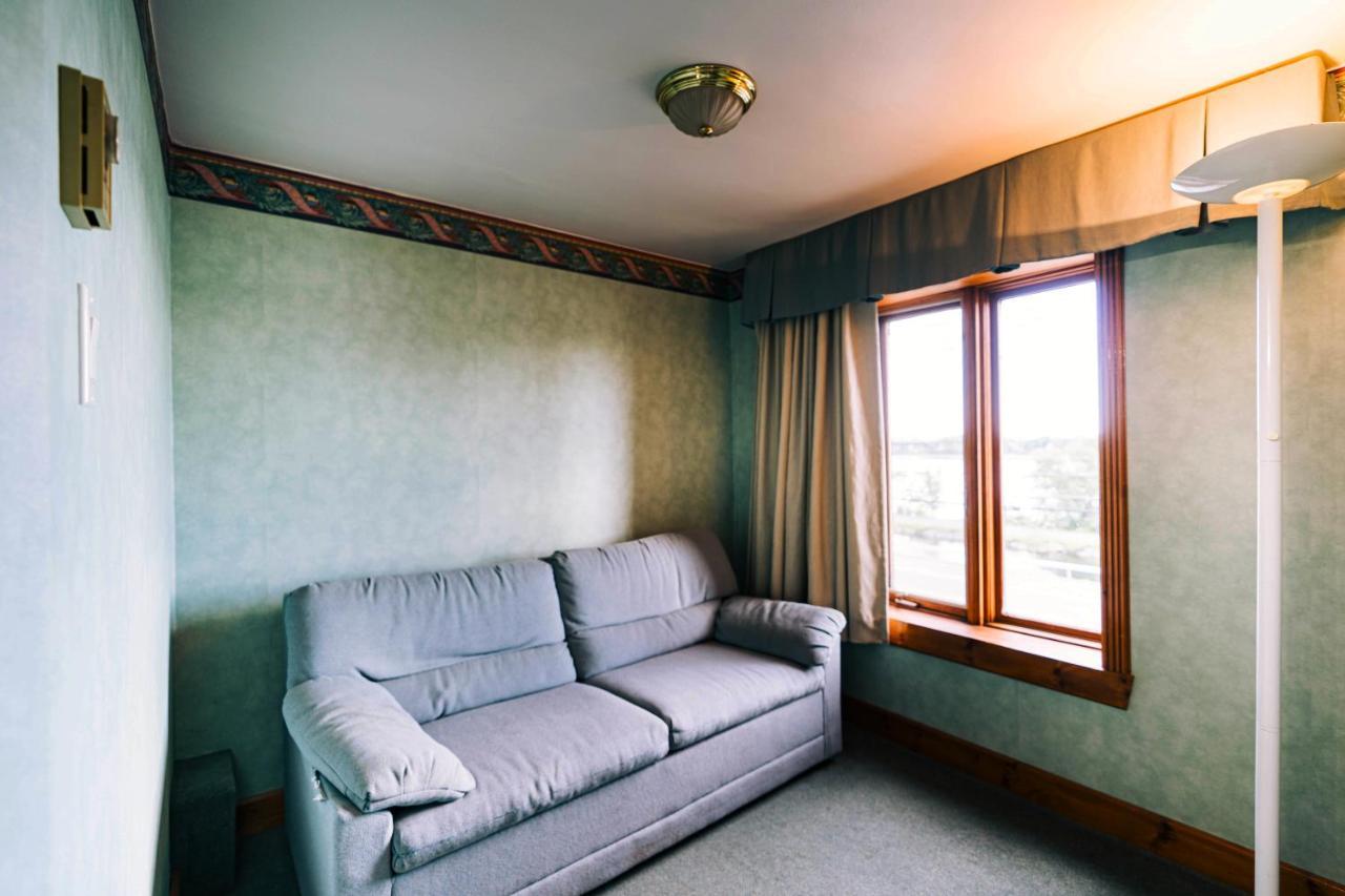 Auberge Harris Saint-Jean-sur-Richelieu Eksteriør billede
