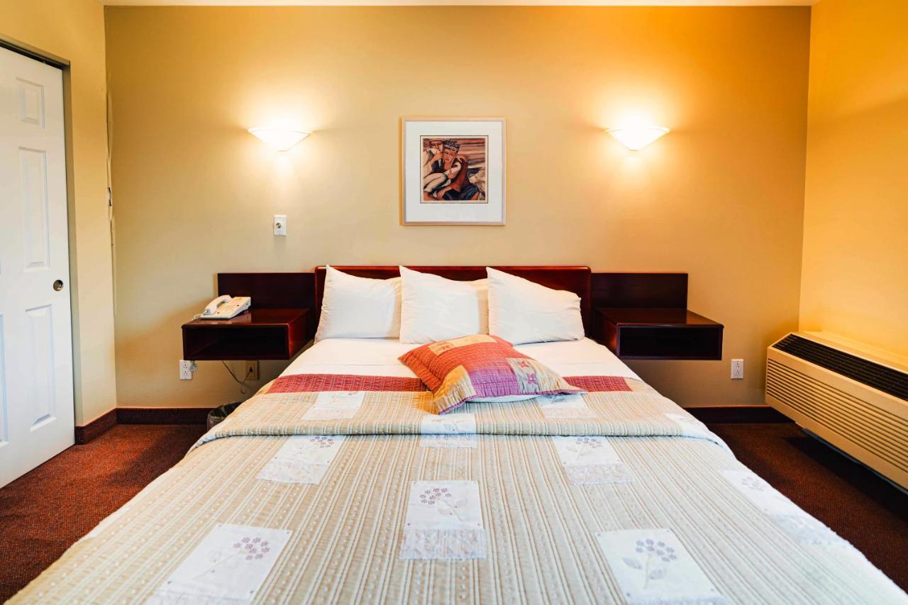 Auberge Harris Saint-Jean-sur-Richelieu Eksteriør billede