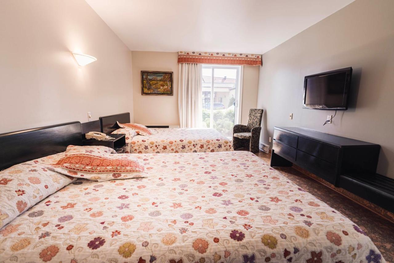 Auberge Harris Saint-Jean-sur-Richelieu Eksteriør billede