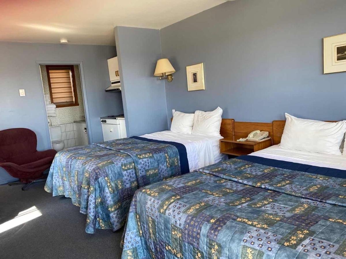 Auberge Harris Saint-Jean-sur-Richelieu Eksteriør billede